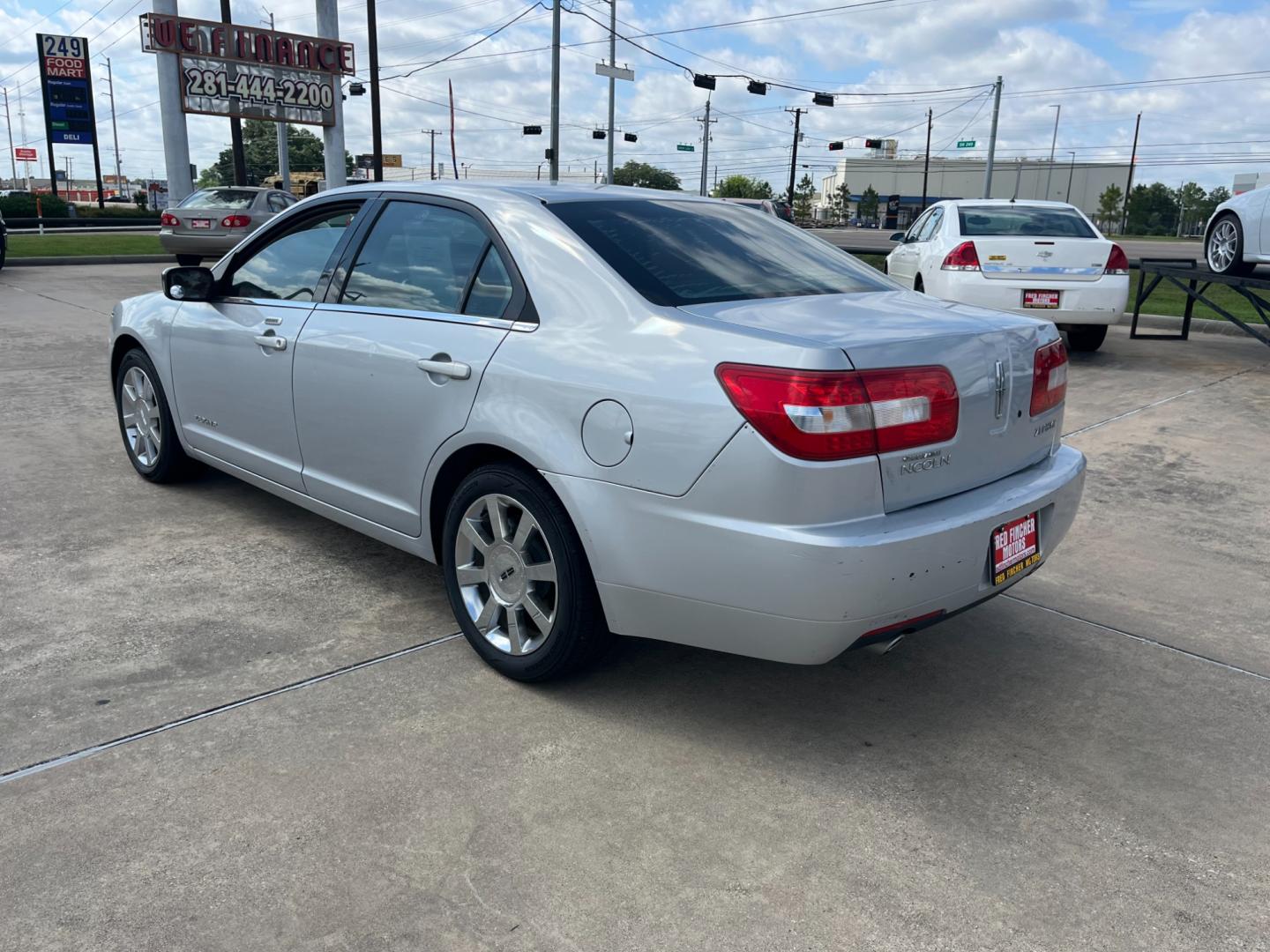 2006 SILVER /gray Lincoln Zephyr Base (3LNHM26146R) with an 3.0L V6 DOHC 24V engine, 6-Speed Automatic Overdrive transmission, located at 14700 Tomball Parkway 249, Houston, TX, 77086, (281) 444-2200, 29.928619, -95.504074 - Photo#4